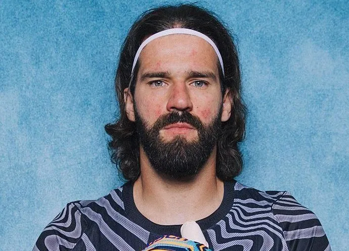 ALISSON SE TORNA TITULAR E IGUALA FEITO DE TAFFAREL E GILMAR ALISSON SE TORNA TITULAR E IGUALA FEITO DE TAFFAREL E GILMAR