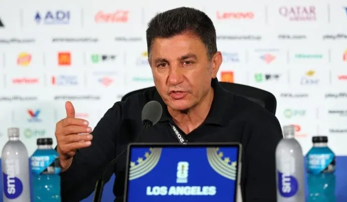 Técnico do Irã critica restrições e pressão em meio à Copa do Mundo