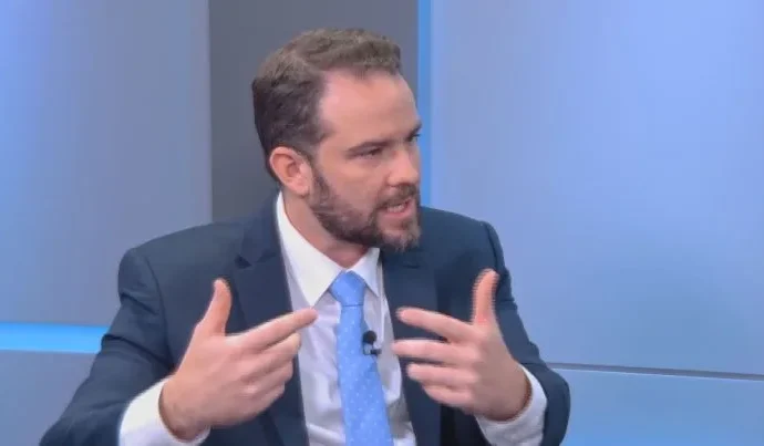 Ministro da Fazenda propõe que ‘imposto do pecado’ entre em vigor em 2027 Ministro da Fazenda propõe que ‘imposto do pecado’ entre em vigor em 2027