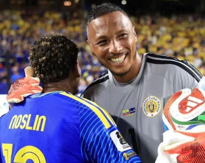 ELOY ROOM, DE CURAÇAO, FAZ 15 DEFESAS E ENTRA PARA A HISTÓRIA DA COPA