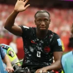 Koné, volante da Seleção Canadense, sofre fratura em partida da Copa do Mundo