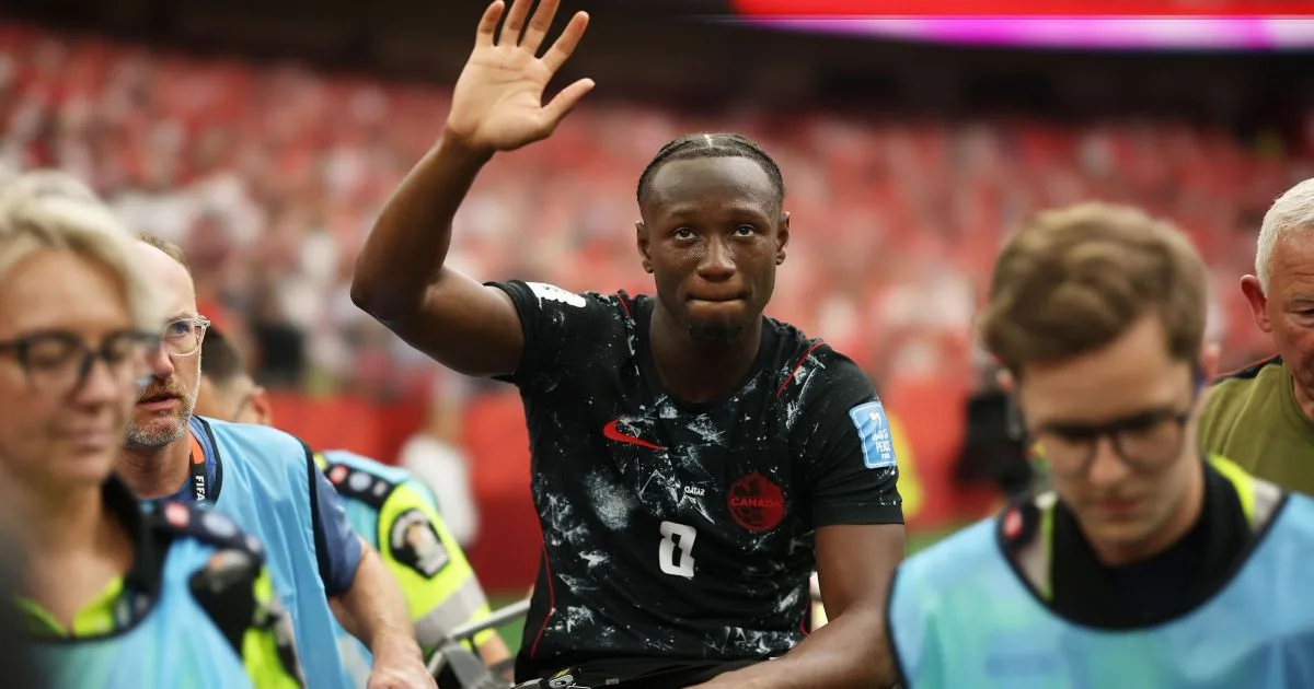 KONÉ AGRADECE APOIO NAS REDES E SE DESPEDE DA COPA APÓS FRATURA NA PERNA