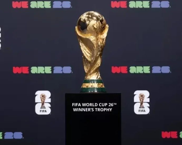 COPA DO MUNDO: ESPANHA E URUGUAI EM CAMPO NESTE DOMINGO (21)