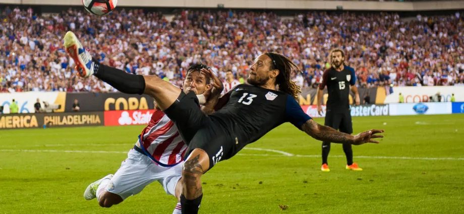EUA LEVAM VANTAGEM EM CONFRONTOS COM O PARAGUAI NA COPA DO MUNDO
