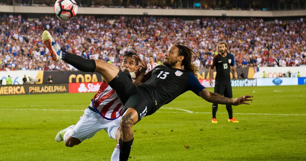 EUA LEVAM VANTAGEM EM CONFRONTOS COM O PARAGUAI NA COPA DO MUNDO