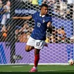 MBAPPÉ SE TORNA MAIOR ARTILHEIRO EM MATA-MATAS DE COPA
