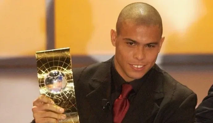 Brasil: Campeão Mundial e os Vencedores da Bola de Ouro Brasil: Campeão Mundial e os Vencedores da Bola de Ouro