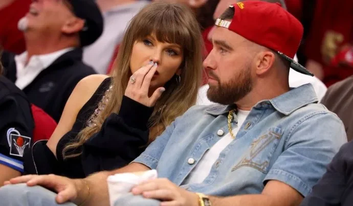 Taylor Swift e Travis Kelce solicitam licença para evento no Madison Square Garden