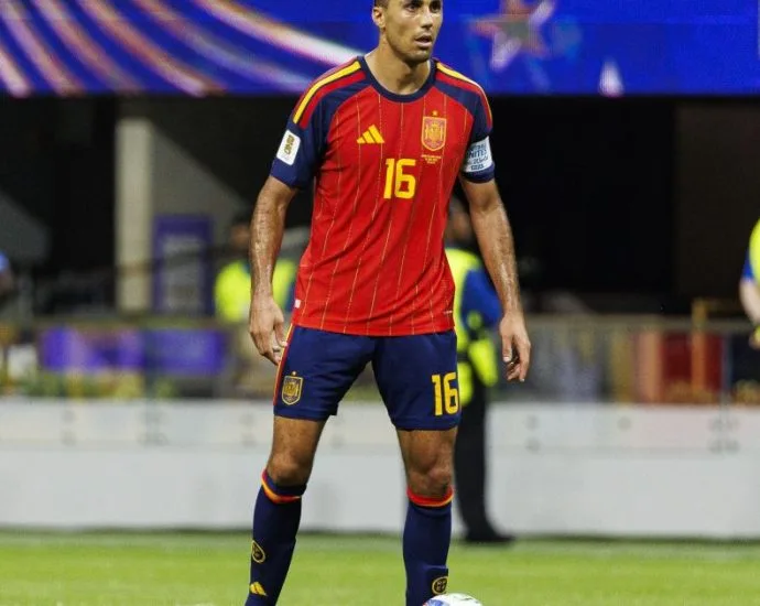 RODRI ANALISA EMPATE DA ESPANHA COM CABO VERDE NA ESTREIA DA COPA DO MUNDO