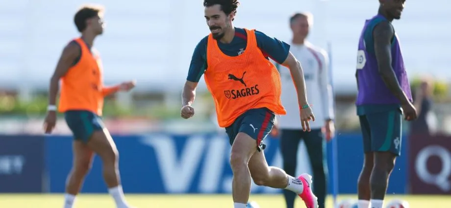 VITINHA ADMITE FORÇA DE PORTUGAL NA COPA, MAS ALERTA: "NO PAPEL, NADA VALE"