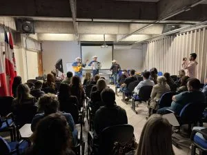 Jovem Acordeonista de Castilho Brilha em Encontro Regional de Educadores