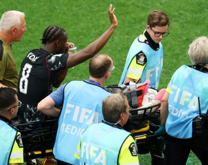 ISMAËL KONE: JOGADOR DO CANADÁ SOFRE LESÃO GRAVE NA COPA