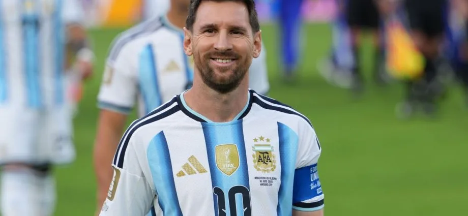 COPA DO MUNDO: MESSI E MBAPPÉ EM CAMPO NESTA SEGUNDA (22) COPA DO MUNDO: MESSI E MBAPPÉ EM CAMPO NESTA SEGUNDA (22)