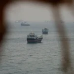 Trânsito de navios pelo Estreito de Ormuz ainda abaixo da média pré-conflito
