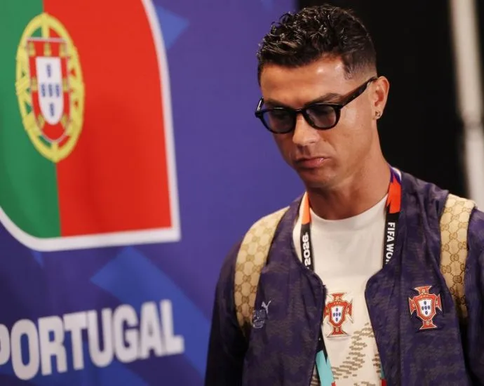 CRISTIANO RONALDO RECEBE APOIO DO TÉCNICO APÓS JOGO SEM MARCAR