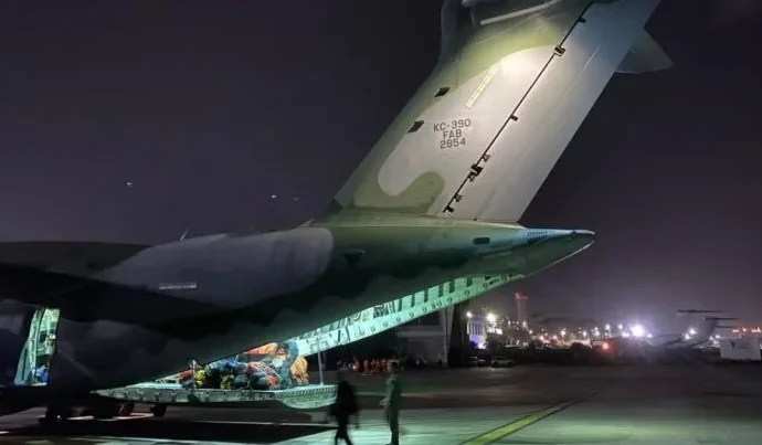 Força Aérea Brasileira Envia Ajuda Humanitária à Venezuela Após Terremoto Devastador