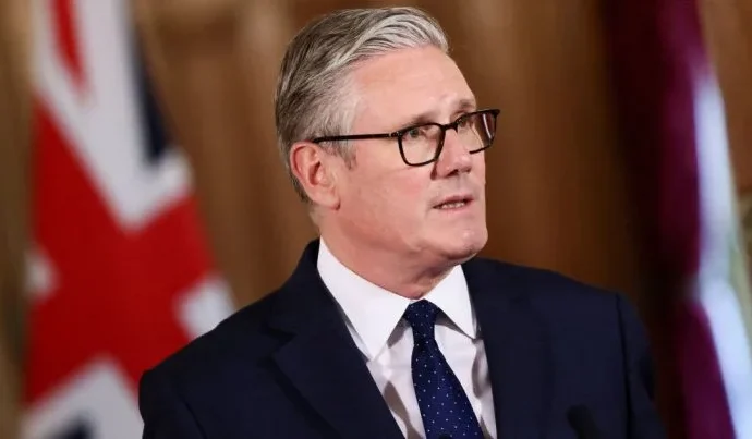 Keir Starmer renuncia ao cargo de primeiro-ministro do Reino Unido
