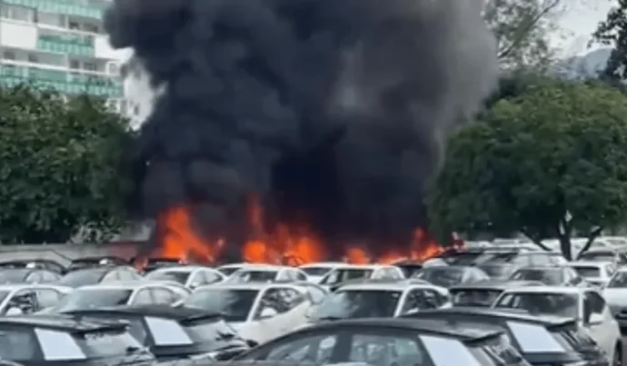 Acidente com Helicópteros no Rio de Janeiro Deixa Seis Mortos e Incêndio em Veículos