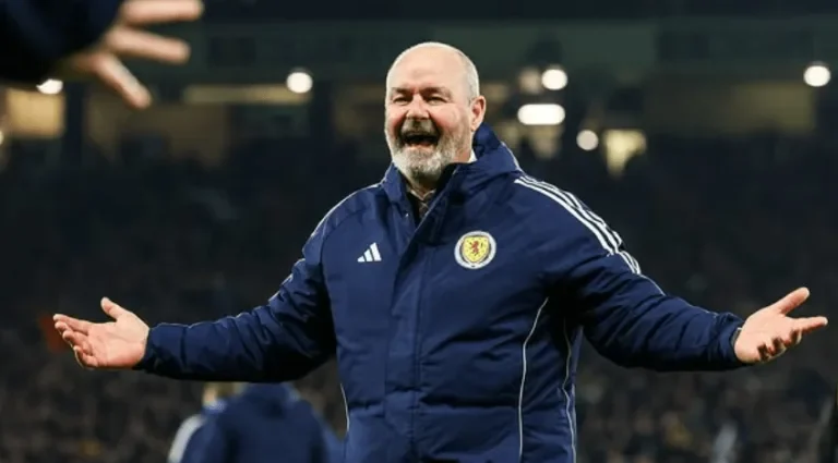 Steve Clarke anuncia saída da seleção escocesa após eliminação na Copa do Mundo Steve Clarke anuncia saída da seleção escocesa após eliminação na Copa do Mundo