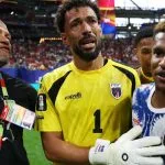 CRAQUE DO JOGO, GOLEIRO VOZINHA GARANTE EMPATE HISTÓRICO COM A ESPANHA