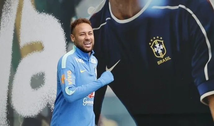 NEYMAR TREINA EM DIA DE JOGO E ACOMPANHARÁ A ESTREIA DA SELEÇÃO NEYMAR TREINA EM DIA DE JOGO E ACOMPANHARÁ A ESTREIA DA SELEÇÃO