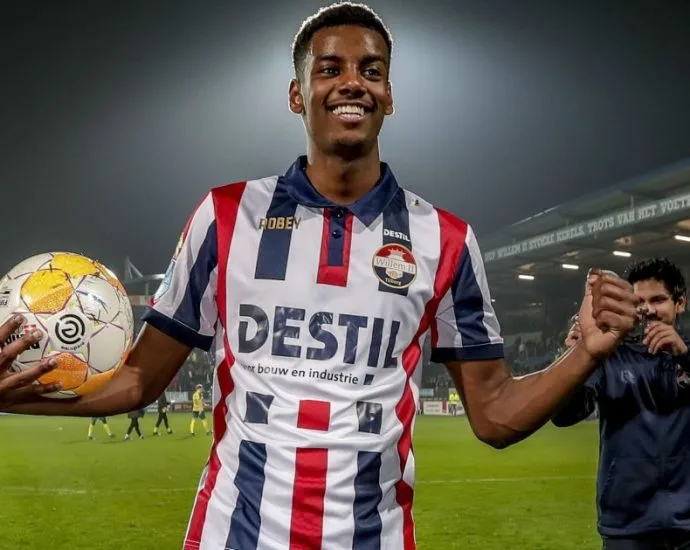 ISAK BRILHOU NA HOLANDA E É UM DOS MAIS CAROS DO MUNDO