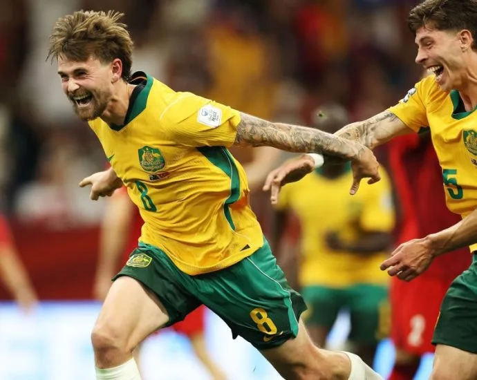 AUSTRÁLIA SURPREENDE A TURQUIA E ESTREIA COM VITÓRIA NA COPA AUSTRÁLIA SURPREENDE A TURQUIA E ESTREIA COM VITÓRIA NA COPA