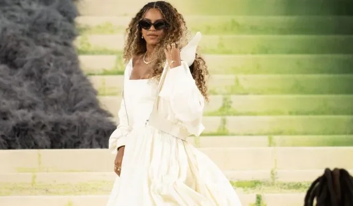 Blue Ivy e Beyoncé: Semelhança Impressiona em Evento do Pai Jay-Z