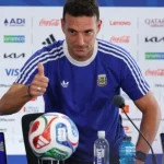 Messi começará no banco em jogo da Argentina contra a Jordânia, confirma Scaloni