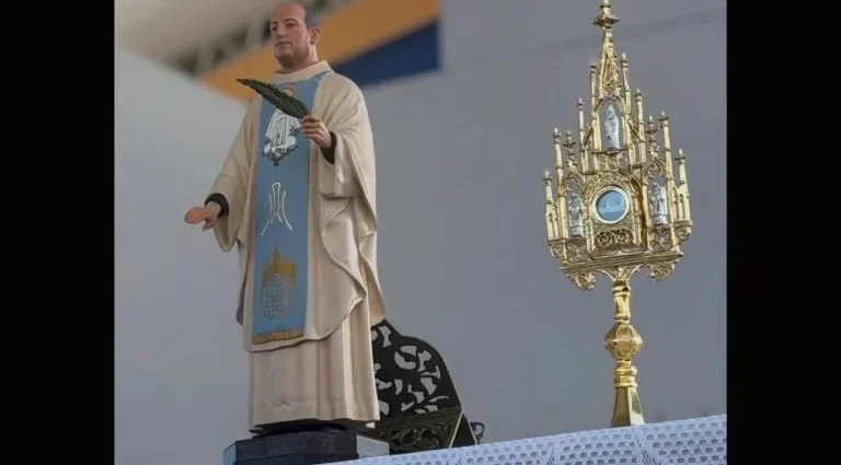 Papa destaca beatificação do padre Nazareno Lanciotti durante Angelus