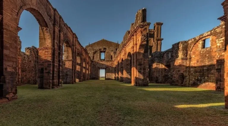 O Papel dos Guarani nas Missões Jesuítas: Uma Construção Cultural Conjunta