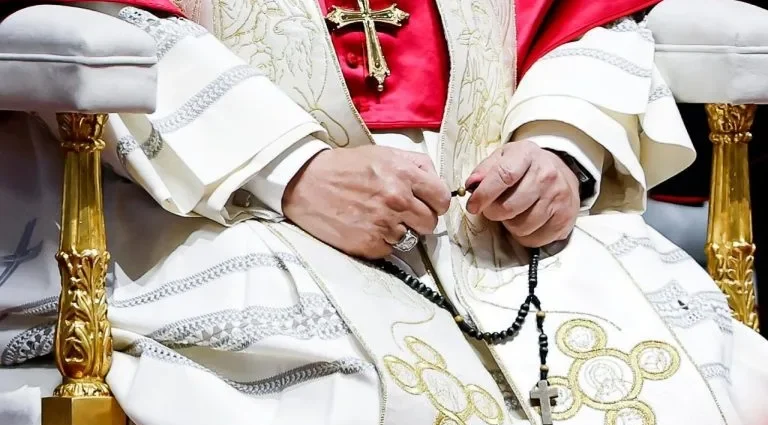 Papa Francisco reza pelas vítimas de acidente com ônibus no Ceará