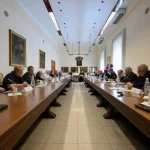 Início do Sínodo: Diálogo entre o Papa e Líderes Continentais
