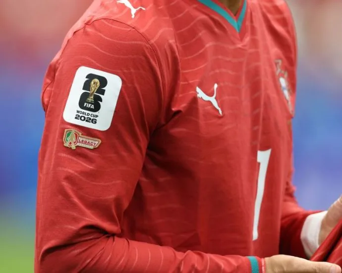 CRISTIANO RONALDO UTILIZA PATCH ESPECIAL NA COPA DO MUNDO