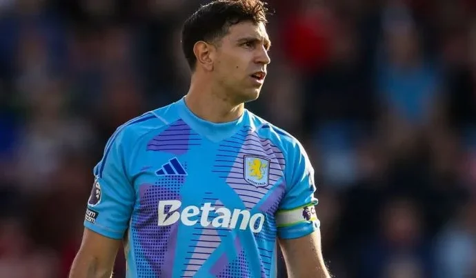 Dibu Martínez treina e se prepara para estreia da Argentina na Copa do Mundo