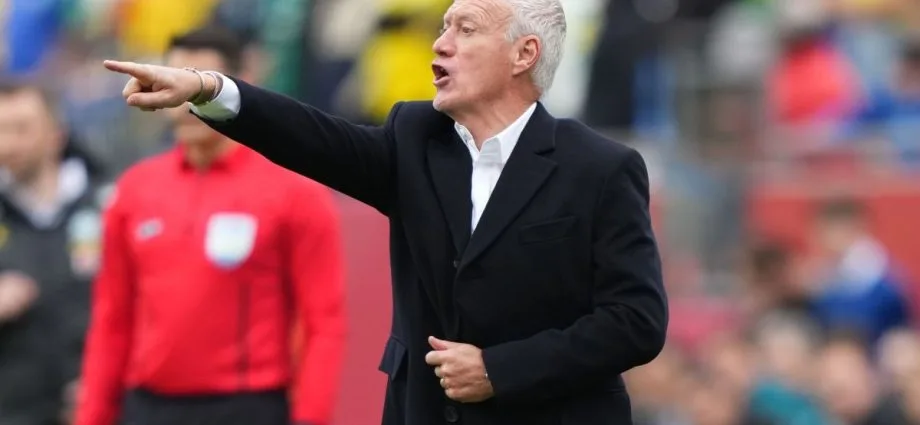 DESCHAMPS DESFALCA FRANÇA NA COPA DO MUNDO APÓS A MORTE DA MÃE