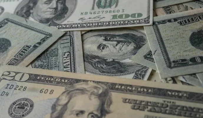 Acordo em Ormuz gera alívio nos mercados, mas especialistas alertam sobre riscos Acordo em Ormuz gera alívio nos mercados, mas especialistas alertam sobre riscos