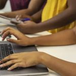 MEC apresenta guia para uso de recursos digitais na educação básica