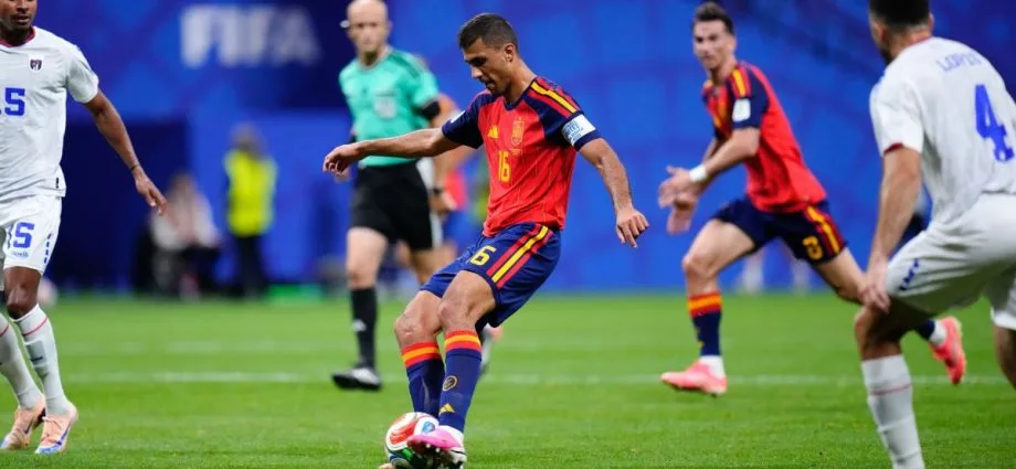 ESPANHA BUSCA REAÇÃO CONTRA ARÁBIA SAUDITA APÓS EMPATE SURPREENDENTE