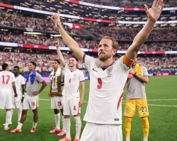 COPA: KANE ELOGIA CANTO DE “WONDERWALL” COMO MOMENTO FAVORITO