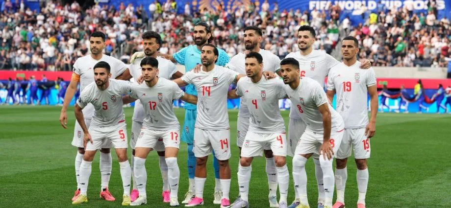 EUA FLEXIBILIZAM RESTRIÇÕES E PERMITEM CHEGADA ANTECIPADA DA SELEÇÃO DO IRÃ