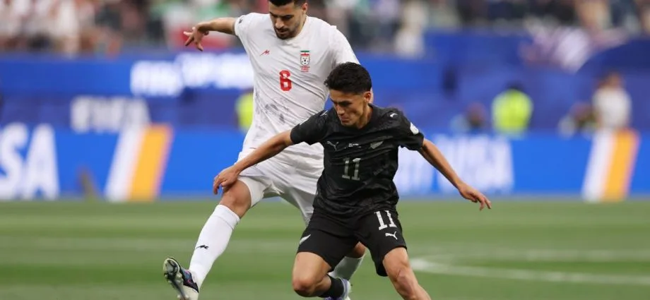 IRÃ EMPATA COM NOVA ZELÂNDIA EM JOGO AGITADO NA COPA DO MUNDO