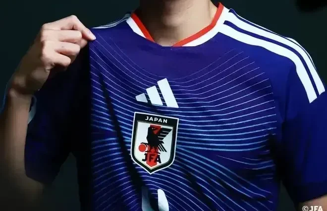 Por que a Seleção Japonesa de Futebol Adota o Azul em seu Uniforme?
