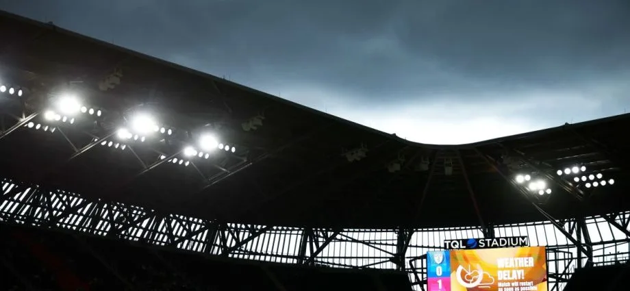 COPA DO MUNDO NÃO TEVE PARALISAÇÃO POR CHUVA ATÉ O MOMENTO