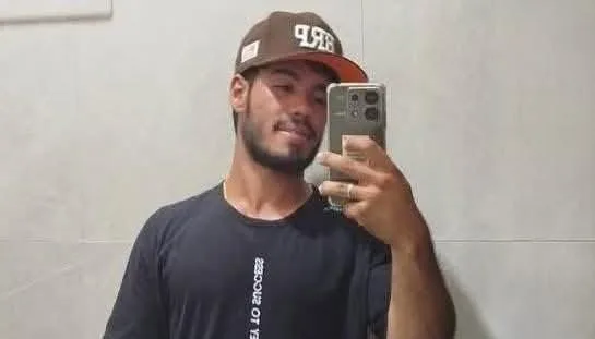 JOVEM DE 20 ANOS MORRE APÓS COLIDIR MOTO CONTRA GADO EM RODOVIA