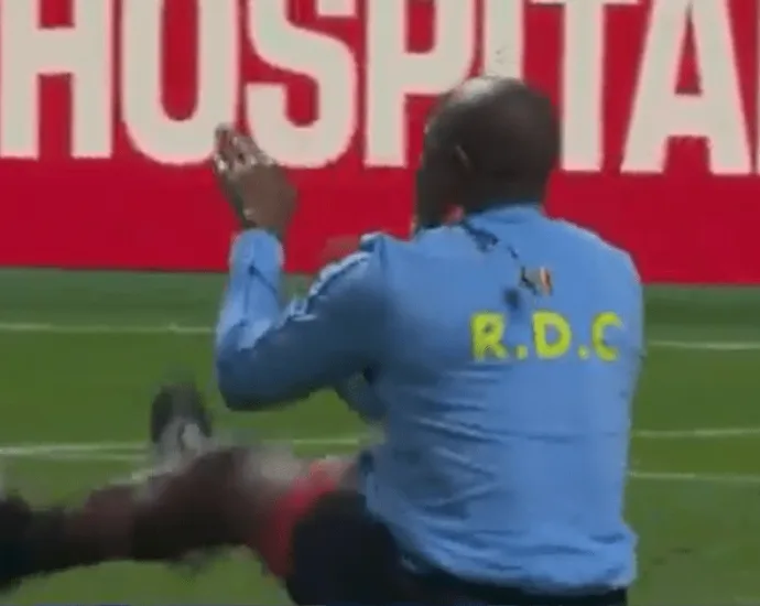 KIDIABA, CARRASCO DO INTER, REPETE DANÇA APÓS CLASSIFICAÇÃO DA RD CONGO