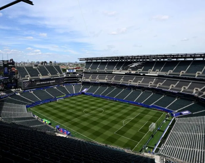FRANÇA E IRAQUE ENFRENTAM TEMPORAL NA COPA DO MUNDO