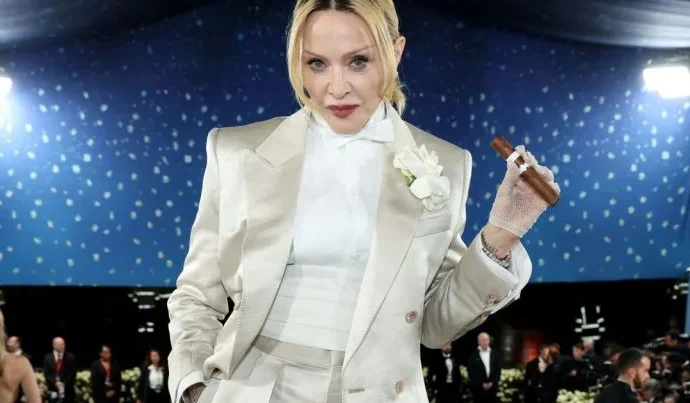 Madonna revela motivos pelo cancelamento de sua cinebiografia