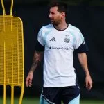 MESSI É EXALTADO POR TREINADOR E COMPANHEIROS ANTES DA ESTREIA NA COPA