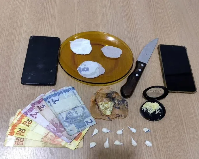 TRÁFICO DE DROGAS: MULHER É PRESA EM CASTILHO (SP) TRÁFICO DE DROGAS: MULHER É PRESA EM CASTILHO (SP)
